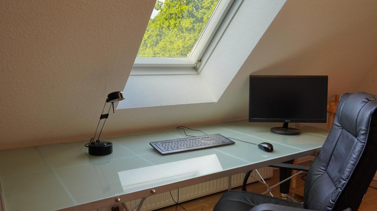 3 Schlafzimmer 8 Gaste Ruhig 110Qm Nahe Flughafen Norderstedt Exterior foto