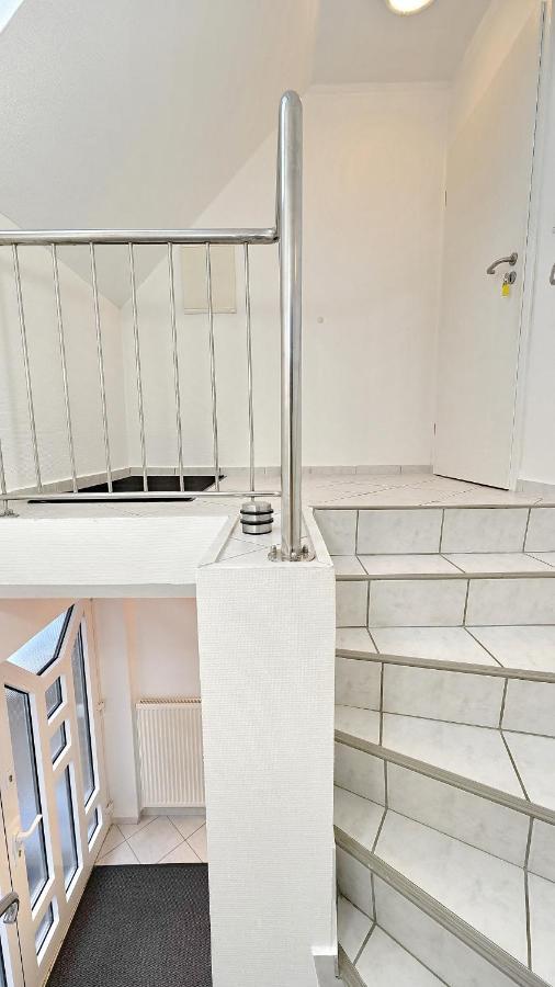 3 Schlafzimmer 8 Gaste Ruhig 110Qm Nahe Flughafen Norderstedt Exterior foto